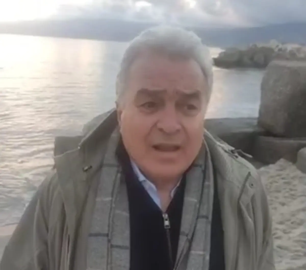 Giudice senza Green pass attraversa lo Stretto di Messina con mezzi di fortuna: «Ormai peggio degli extracomunitari»