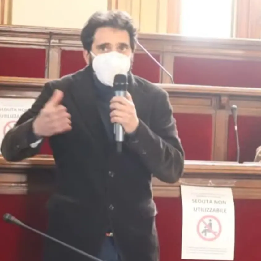 Reggio, Pazzano: «Da Delfino ancora nessuna risposta concreta sulla struttura per i senza tetto»