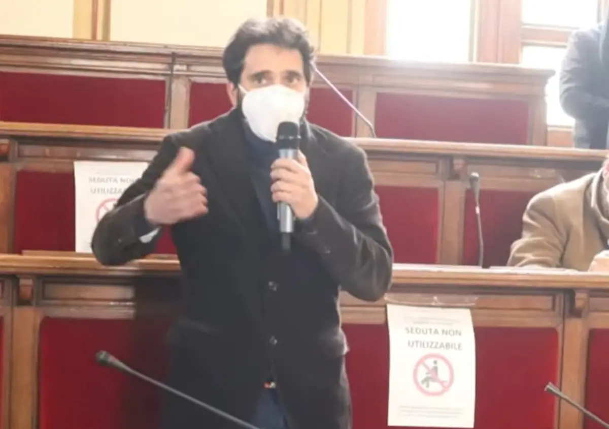 Reggio, Pazzano: «Da Delfino ancora nessuna risposta concreta sulla struttura per i senza tetto»