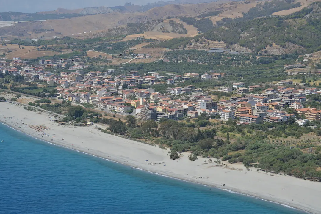 Condofuri, Clemensi: «Dal centro alla Marina, strada in condizioni critiche»