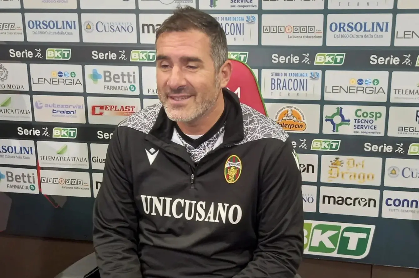 Cosenza, Cristiano Lucarelli:\u00A0«I lupi possono giocarsela fino alla fine»\n