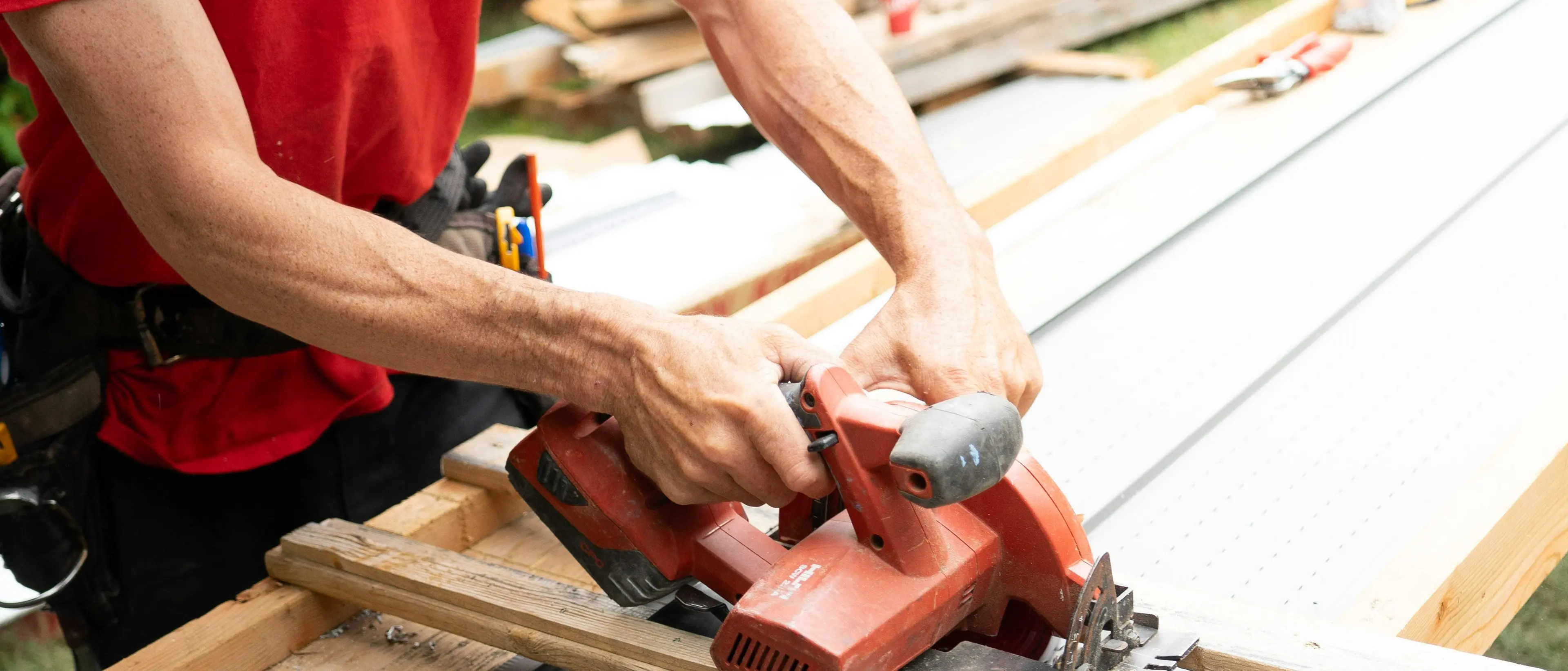 Lavoratori sottopagati e senza tutele, Confcommercio: «Stop ai contratti “pirata” nel turismo e nel terziario»