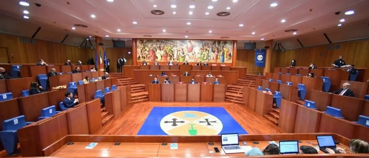 Legge \"moltiplica poltrone\", centrodestra in Regione: «Nessun aumento di costi»