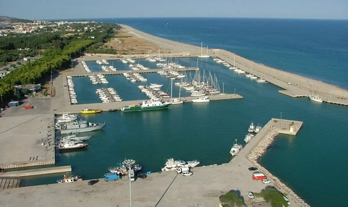 Porto di Roccella, il commiato di Filocamo: «Lascio la struttura ai massimi storici»