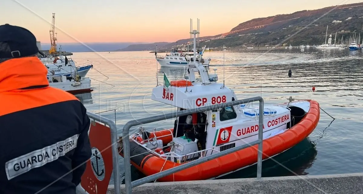 Vibo Marina, presunto ordigno bellico sulla spiaggia Pietre Bianche: il sindaco firma l'ordinanza e vieta l'accesso all'area\n