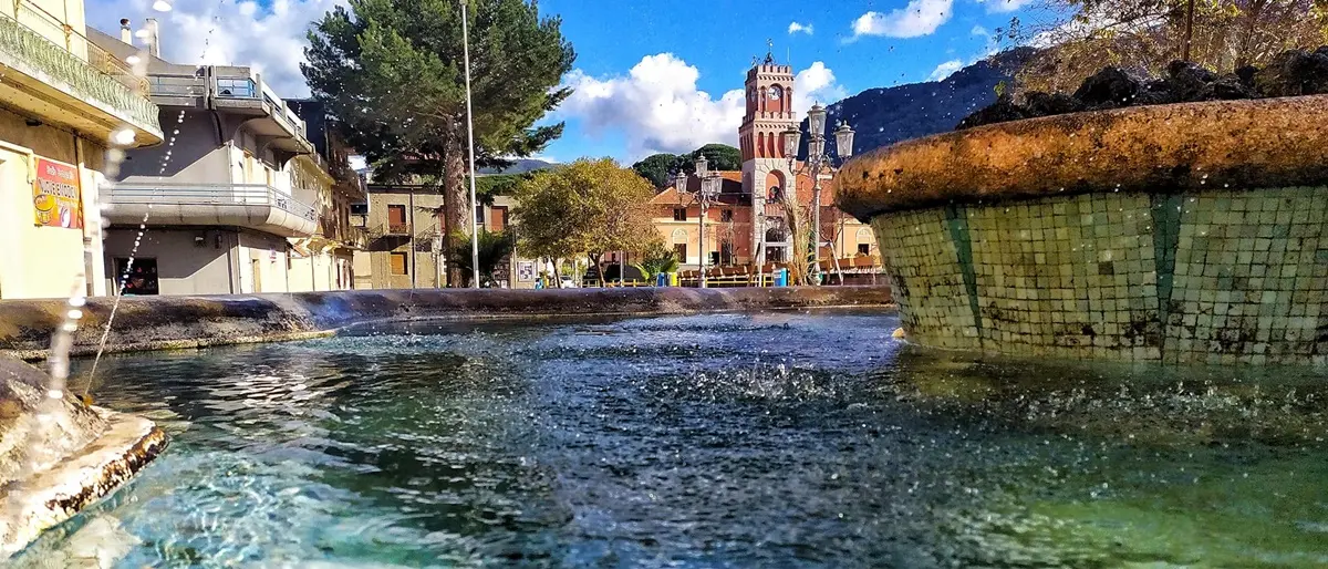 Scontro politico a Molochio, la maggioranza replica a Caruso: «Demagogia e falsità sul bilancio e sul sociale»\n