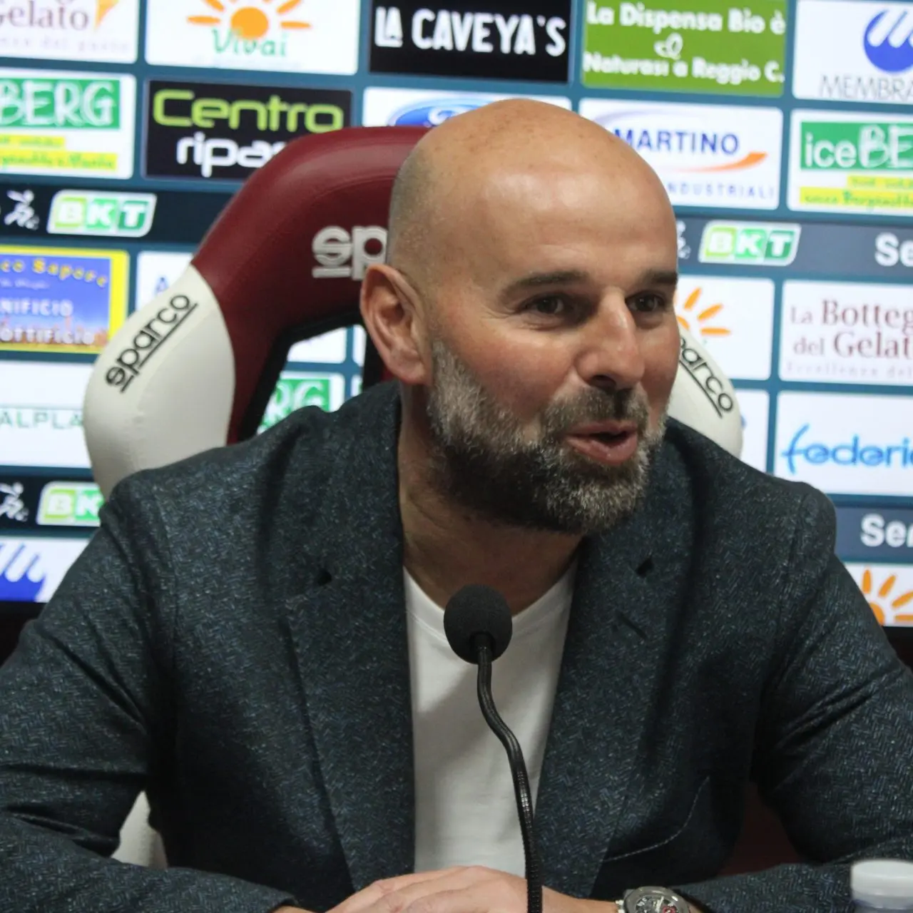 Reggina, Stellone: «Ad Ascoli massimo impegno, c’è accordo per proseguire qui»