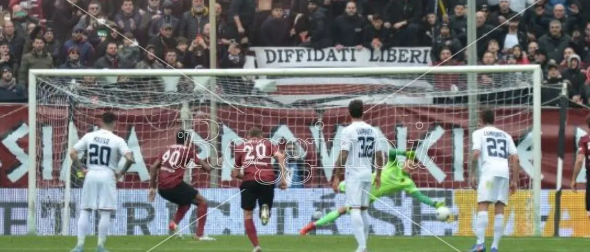 Il derby è amaranto, lo decide Folorunsho: Reggina batte Cosenza 1-0