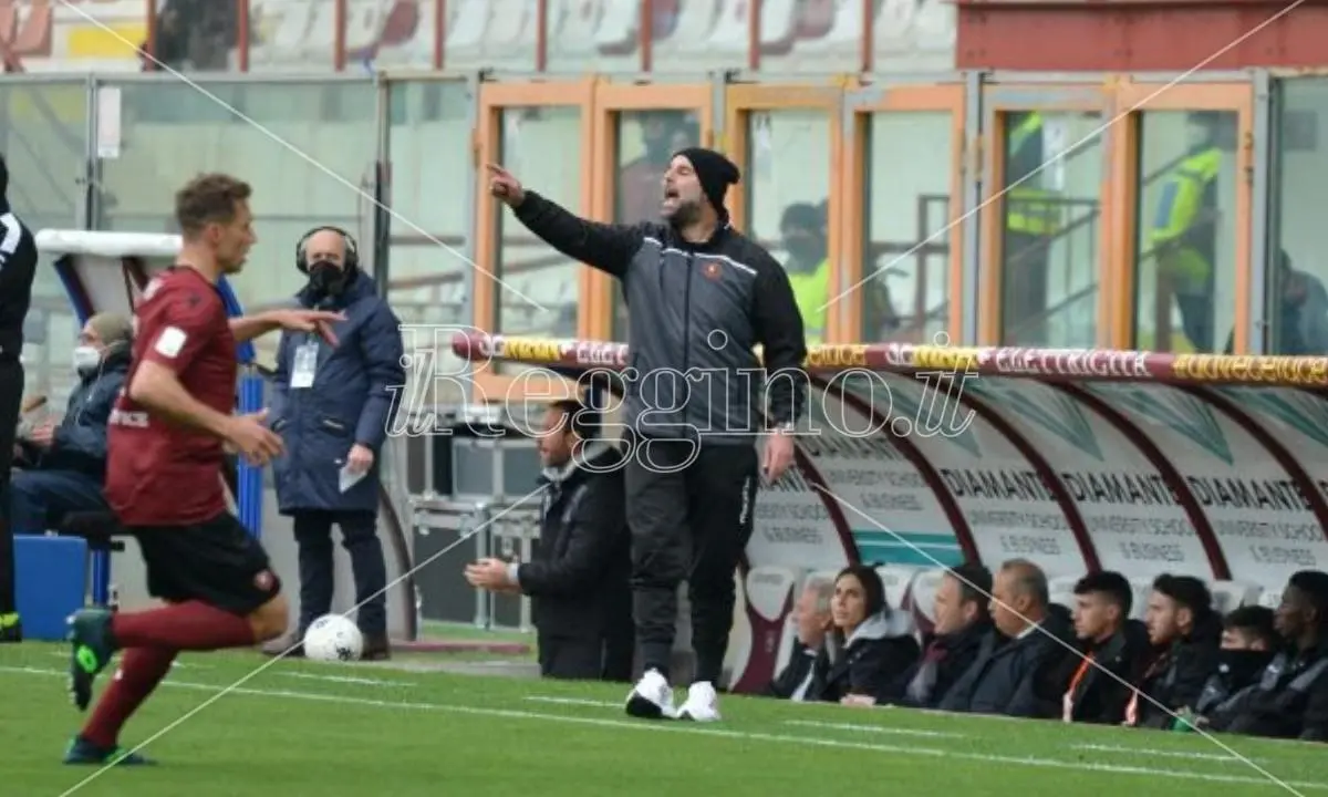 Reggina, Stellone: «Non vincere mi toglie il sonno. Benevento fortissimo»