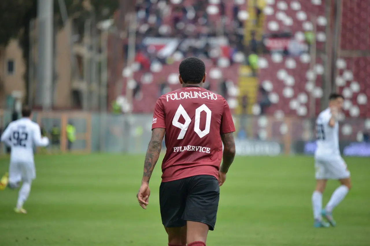 Reggina-Lecce, formazioni ufficiali: attacco leggero per Stellone