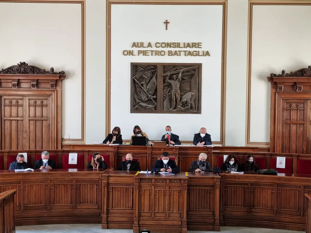 La mi(sera) politica reggina che vuol dare lezioni alla stampa