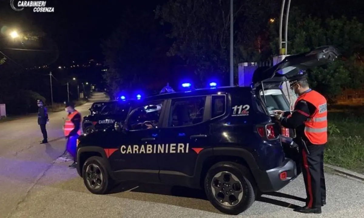 Montebello, incendiata un'auto: indagano i carabinieri