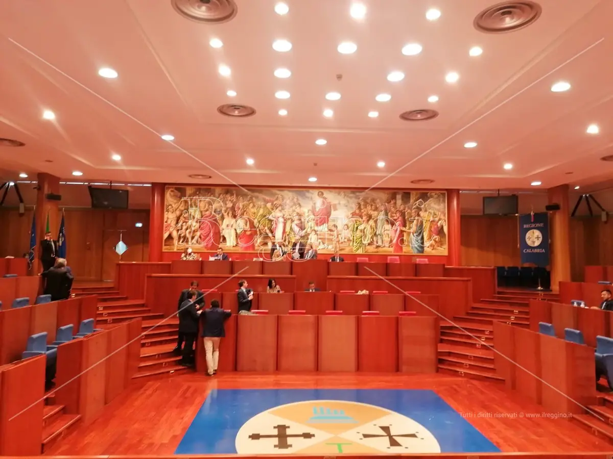 Regione Calabria, il 20 aprile in consiglio “question time”