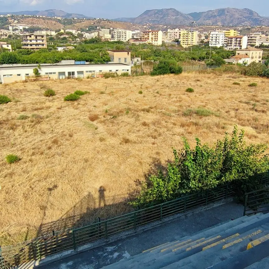Reggio Calabria, siglata convenzione tra Comune e Rti \"Sport per tutti\" per l'utilizzo del campo Ravagnese