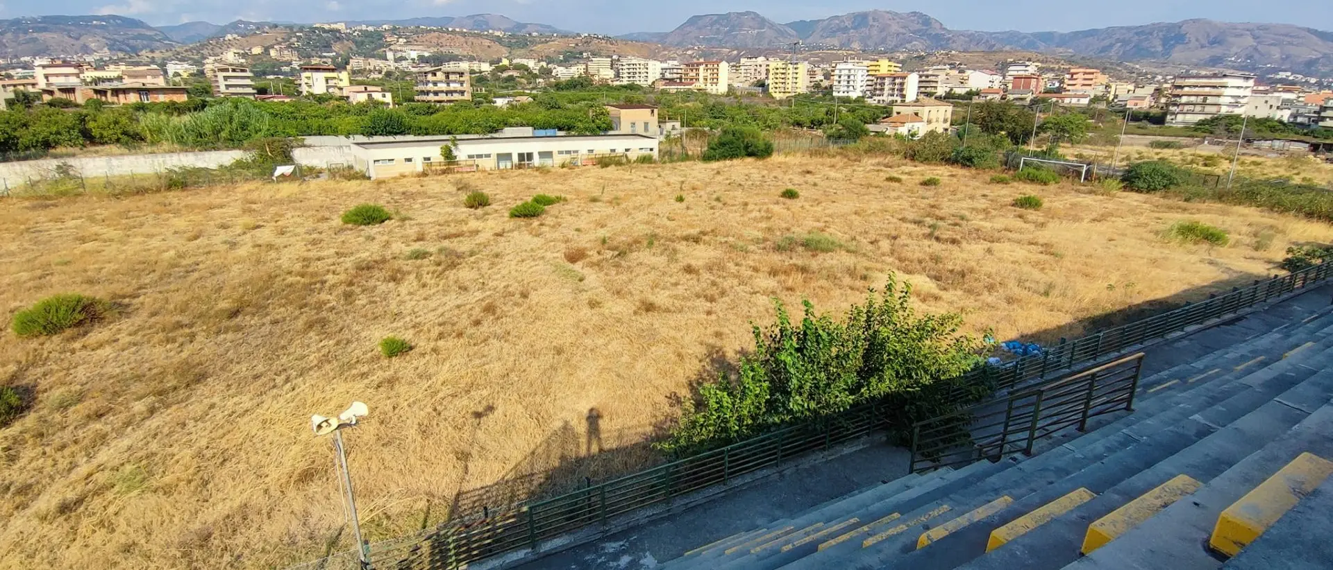 Reggio Calabria, siglata convenzione tra Comune e Rti \"Sport per tutti\" per l'utilizzo del campo Ravagnese