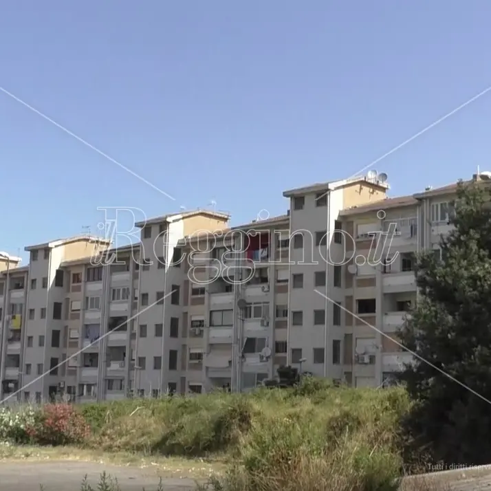 Reggio, le associazioni replicano al Comune: «Il ghetto di Arghillà è frutto di una scelta dell'amministrazione»