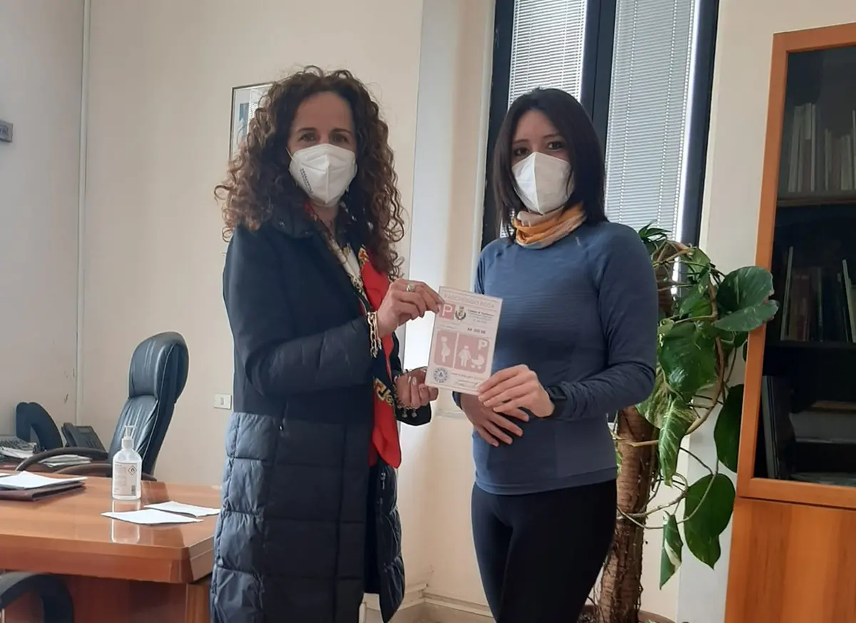 Taurianova, consegnato il primo \"Pass rosa\" per le donne in gravidanza