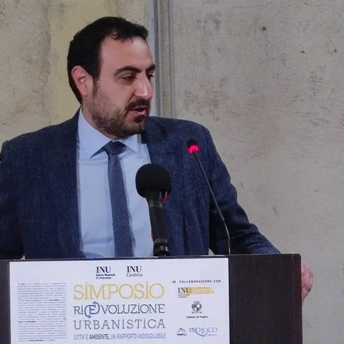 Rifiuti, Fuda: «La Regione non sta svolgendo alcuna funzione operativa»