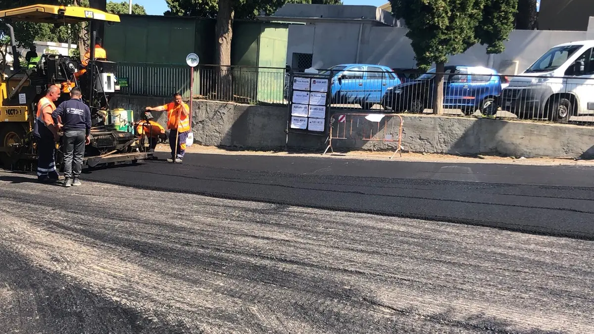 Cosenza, lavori di bitumazione\u00A0su via Popilia: le date e le zone\u00A0degli interventi\n