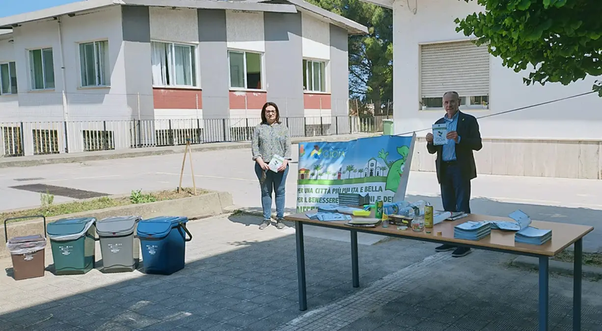 Gioia Tauro, come effettuare la raccolta differenziata si impara anche a scuola