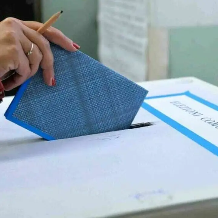 Urne aperte per le elezioni Europee ed Amministrative