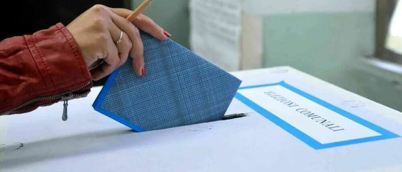 Urne aperte per le elezioni Europee ed Amministrative