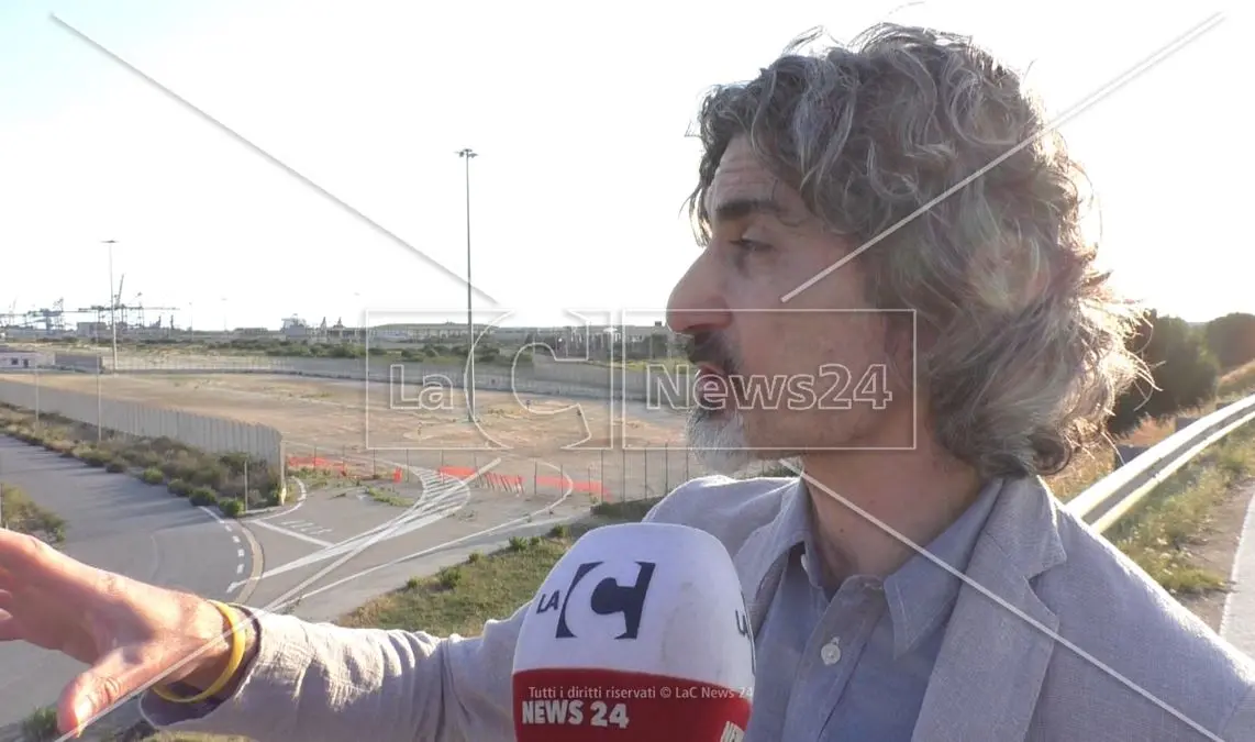 Gioia Tauro, Audio: «Ancora spento il display dei dati ambientali»
