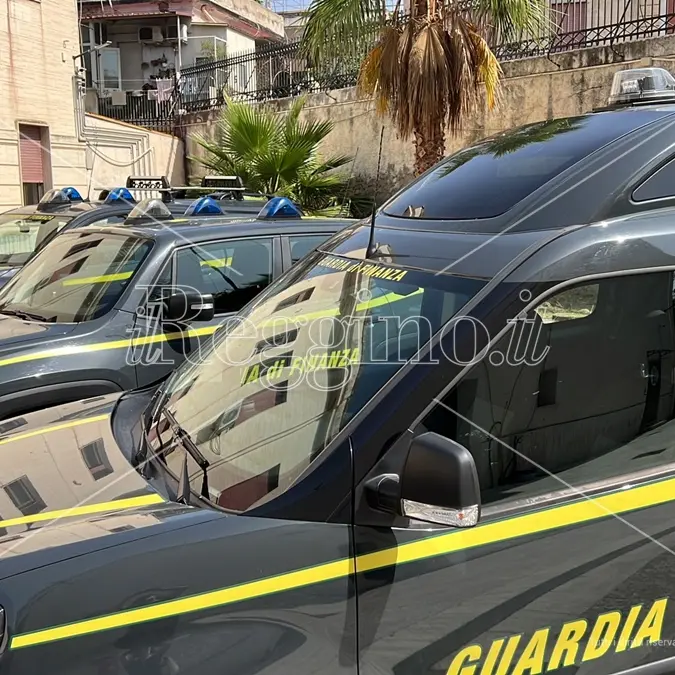 Palmi, società di trasporti omette versamento di Iva: la finanza sequestra denaro e beni per un valore di 320 mila euro