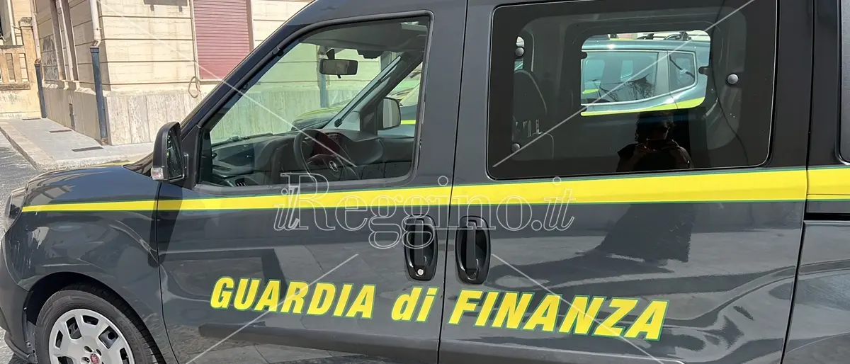 Rilascio titoli di studio illegali, la guardia di finanza di Bari svela un'organizzazione con articolazioni anche in Calabria