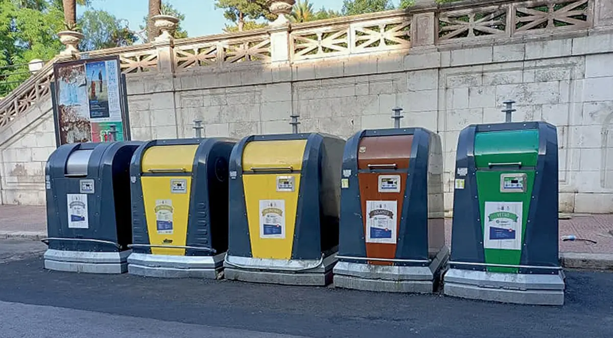 Rifiuti a Reggio, Brunetti: «Cassonetti ingegnerizzati già in uso da ottobre»
