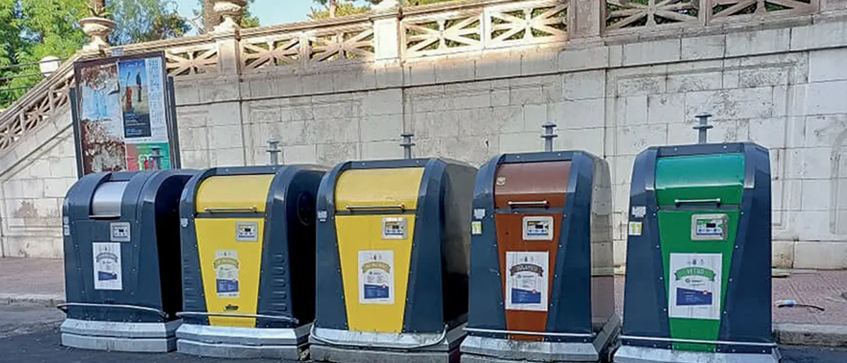 Rifiuti a Reggio, Brunetti: «Cassonetti ingegnerizzati già in uso da ottobre»