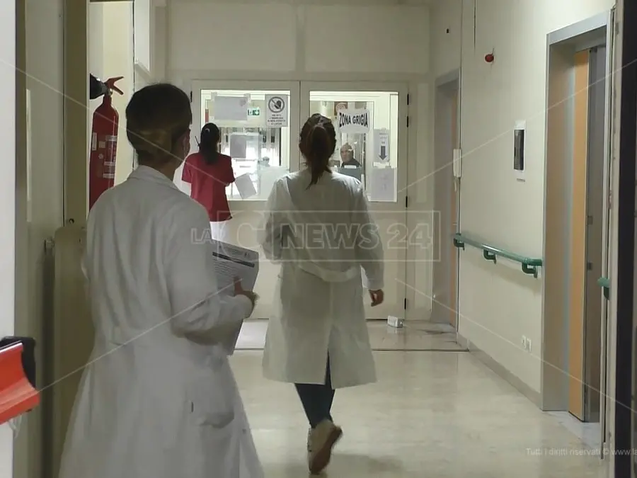 Sanità, il Pd: «La gestione dei medici di Occhiuto sta indignando la Calabria»