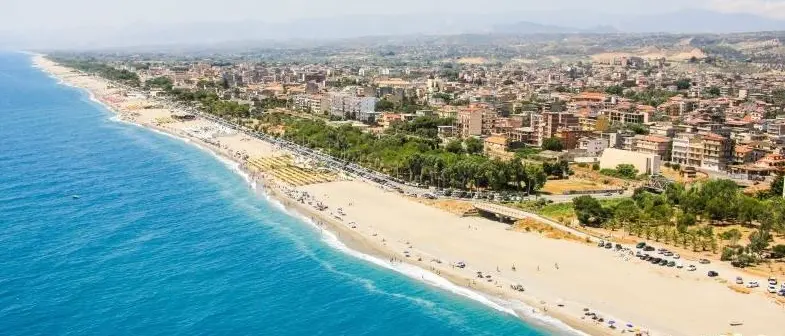 «Non possiamo rimanere in silenzio»: dalla Locride l'appello di 26 associazioni per la fine della guerra a Gaza