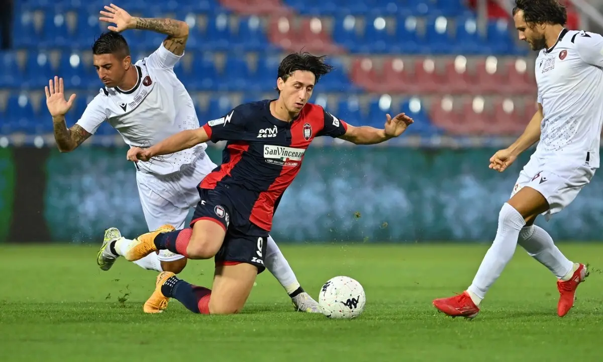 Reggina, da Mazzitelli e Mulattieri ad Amione: il punto sul calciomercato