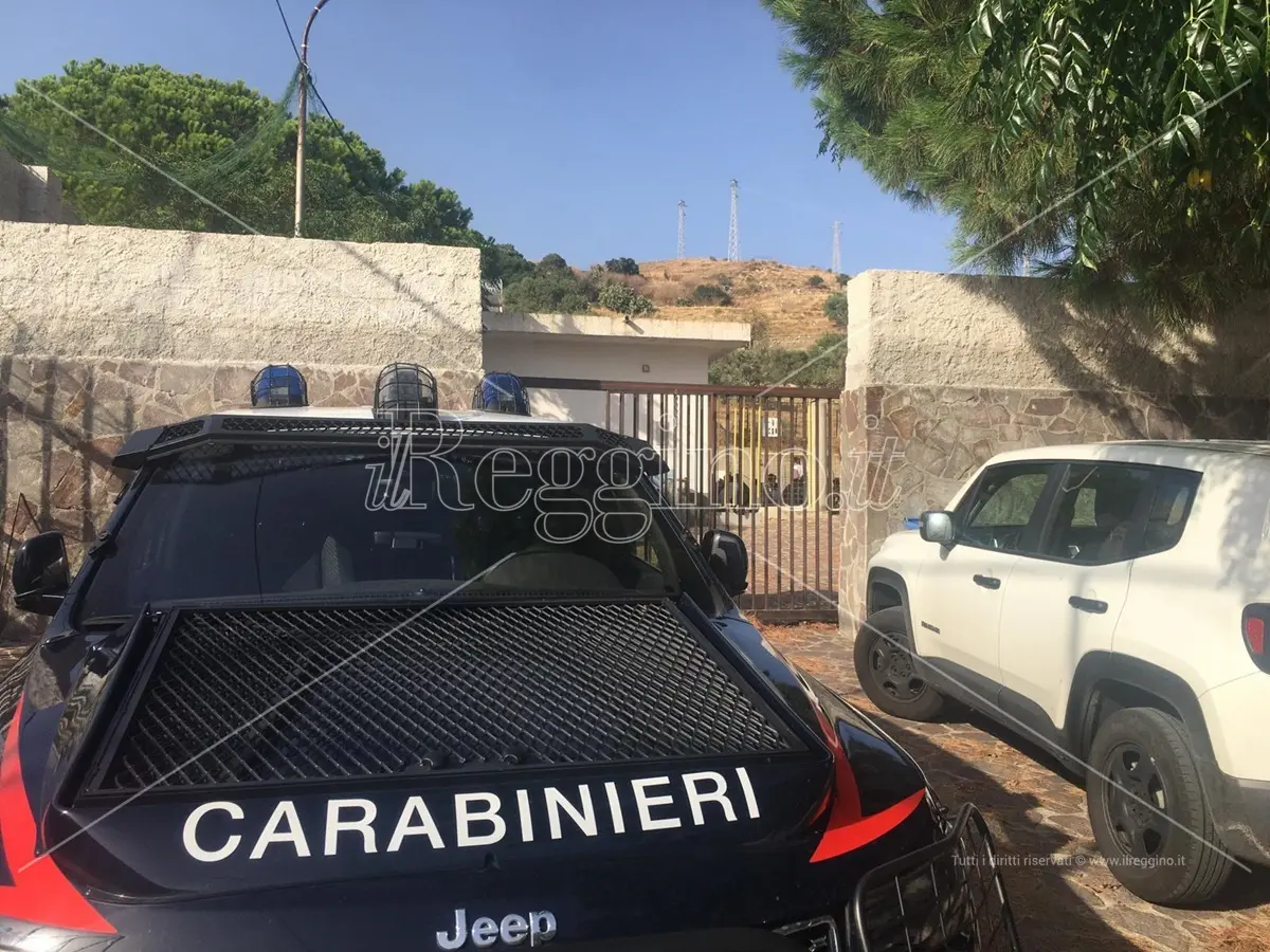 Palizzi, arrivati 74 migranti su una barca a vela