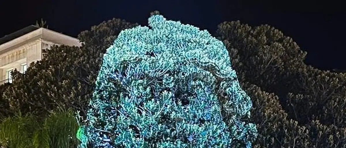 Reggio, un originale omaggio ai Bronzi di Riace