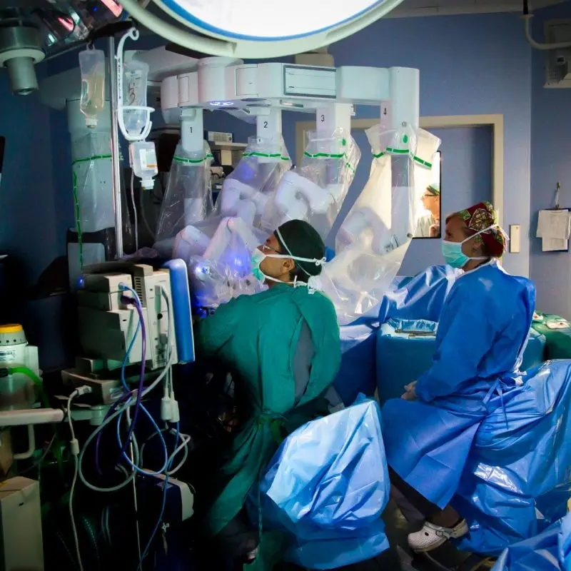 Emergenza Gom di Reggio: tre medici in chirurgia toracica, sale operatorie chiuse