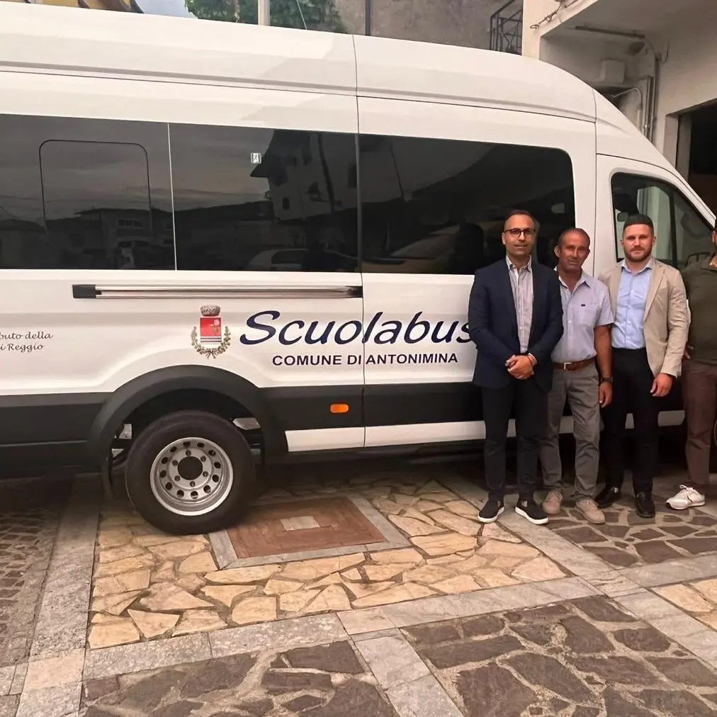 Dalla Città Metropolitana un nuovo scuolabus per il Comune di Antonimina