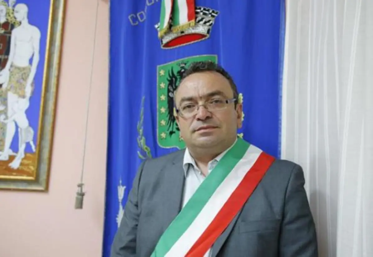 Il Sindaco di Platì colleziona finanziamenti e avvisi di garanzia