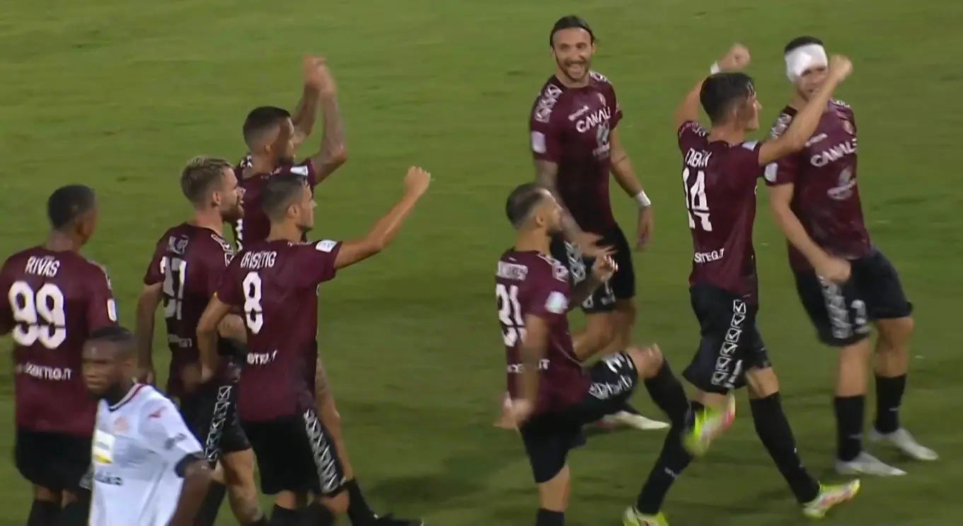 Bellissima sotto la pioggia: la Reggina splende fra la sua gente, Südtirol ko 4-0