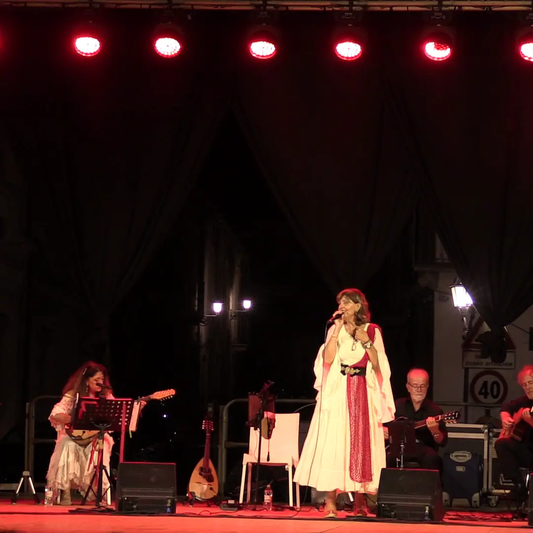 Gioia Tauro mette in scena “So sempe parole d’ammore” del gruppo Archetipo Ensemble