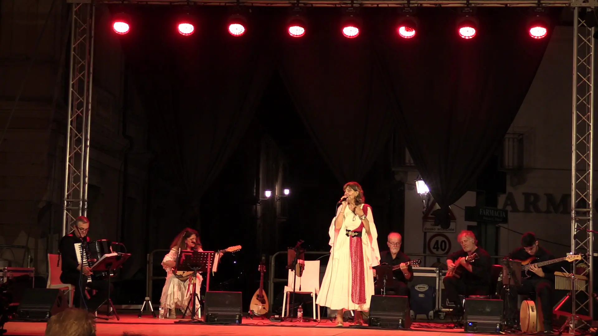 Gioia Tauro mette in scena “So sempe parole d’ammore” del gruppo Archetipo Ensemble