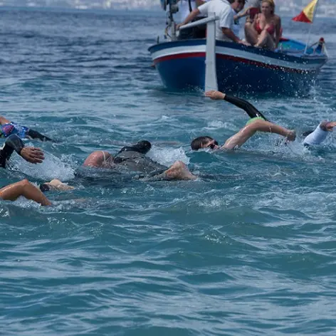 Torna \"Swiom for parkinson\" la traversata a nuoto dello Stretto a favore della ricerca