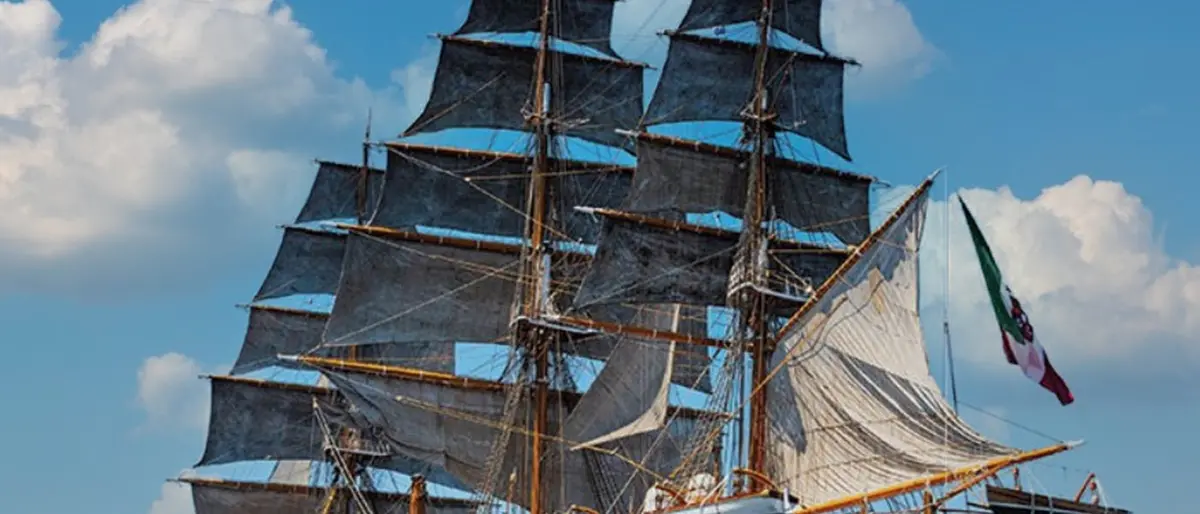 Bronzi 50, al porto di Reggio la nave scuola Amerigo Vespucci