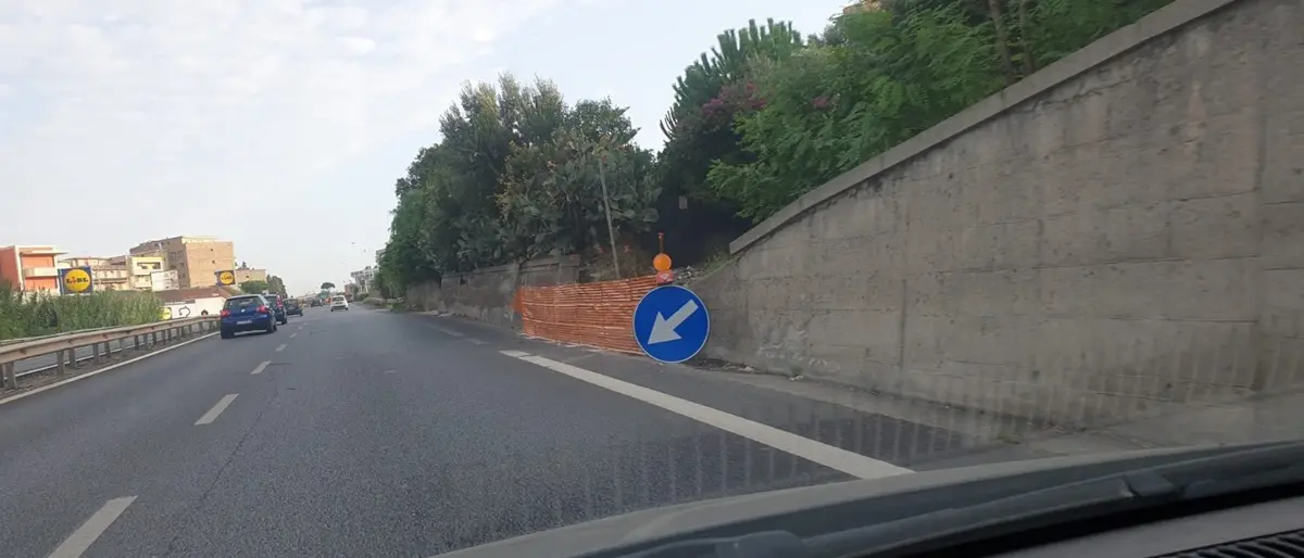 SS 106, l'associazione \"Basta vittime\" denuncia il deterioramento del manto stradale: «Garantire sicurezza»