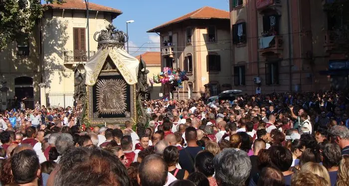 Festa della Madonna a Reggio, primo rito della consegna per Monsignor Morrone - VIDEO