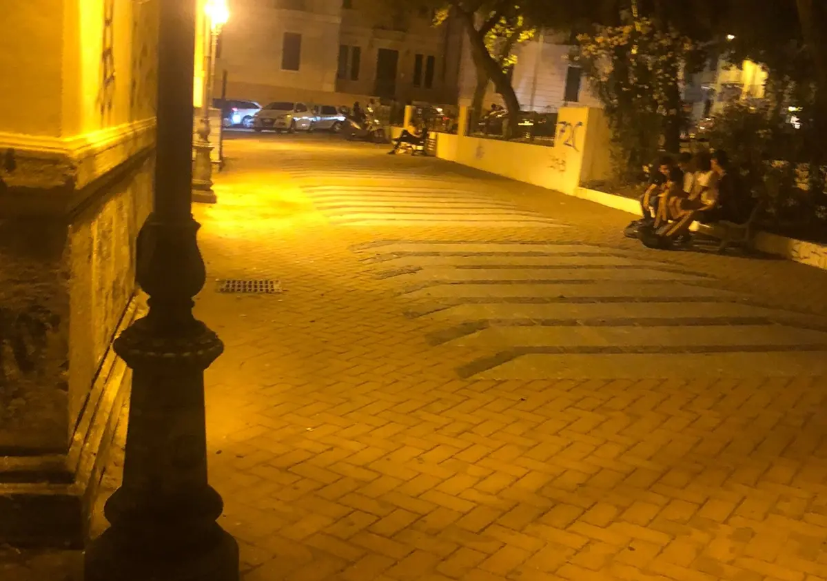 Festa della Madonna a Reggio, il “villaggio del satizzo” fa flop