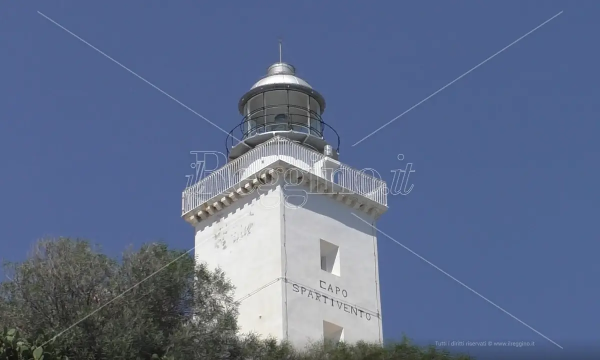 Il faro di Capo Spartivento acceso 155 anni fa nel luogo più a Sud del Sud - FOTO e VIDEO