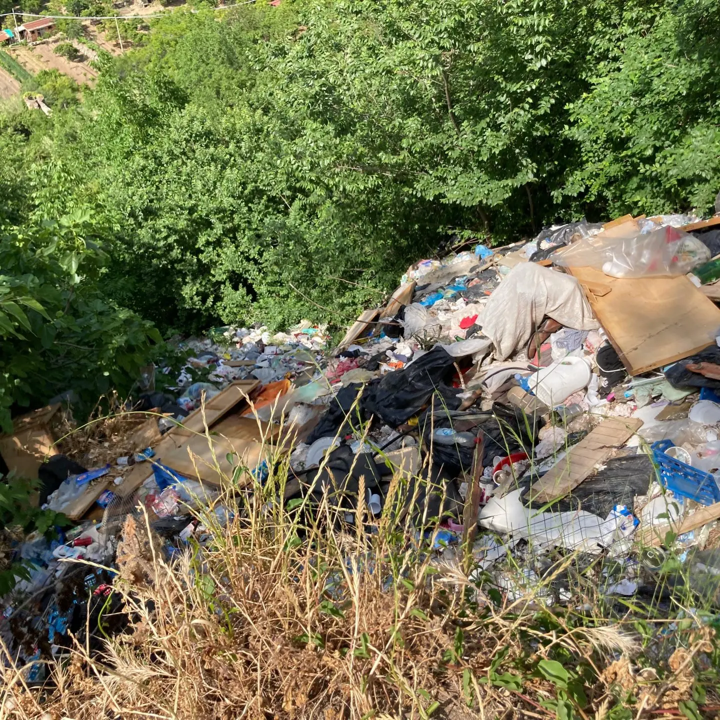 Mosorrofa, comitato a muso duro contro le istituzioni: «Presi in giro, pronti a riconsegnare le tessere elettorali»