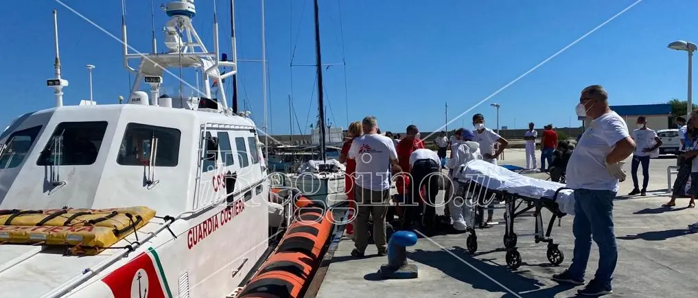 Migranti, in arrivo in Calabria quasi 550 migranti: 110 sbarcheranno a Reggio e 220 a Roccella